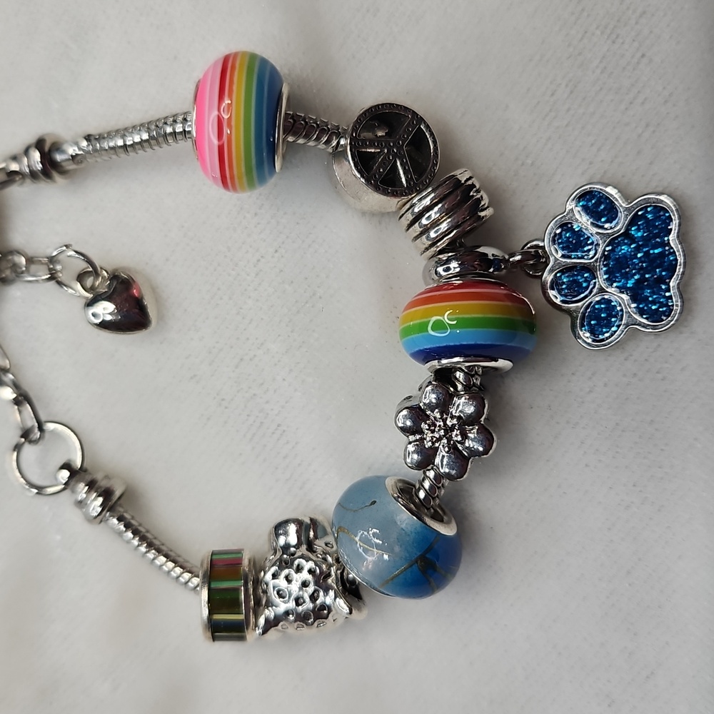 Ladies Rainbow Beaded Paw Print Cat Dog Charm Bracelet Glitter Peace Sign NWOT - Picture 3 of 4